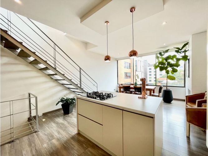 Apartamento de 2 alcobas en venta en La Cabrera, Bogotá, 131 m² · foto 2 de 16