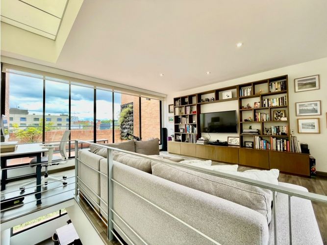 Apartamento de 2 alcobas en venta en La Cabrera, Bogotá, 131 m² · foto 4 de 16