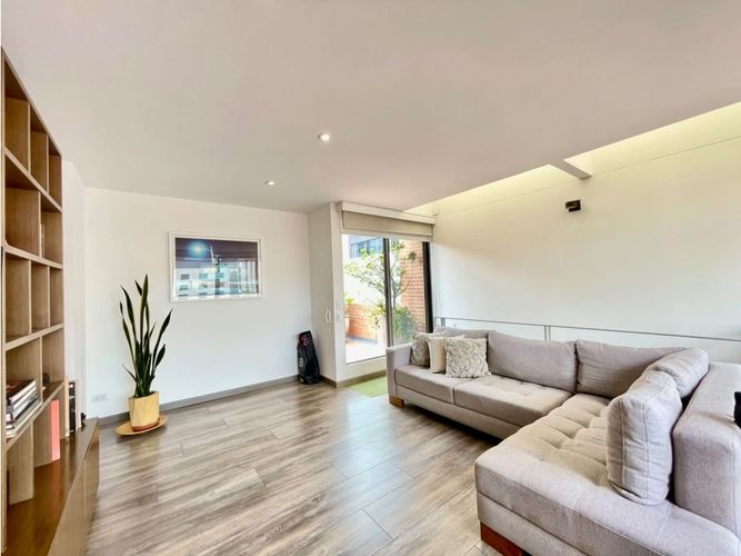 Apartamento de 2 alcobas en venta en La Cabrera, Bogotá, 131 m² · foto 6 de 16