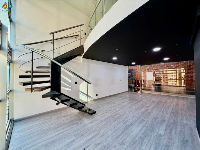 Local en venta en Vía Las Palmas, Medellín, 41 m² · foto 2 de 17