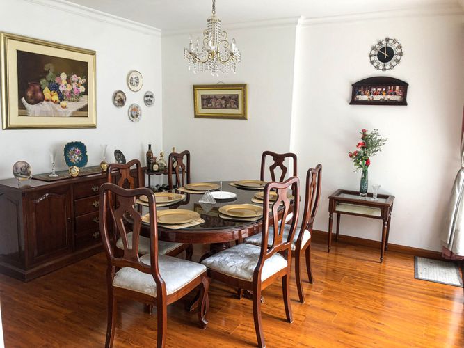 Apartamento de 3 alcobas en venta en Santa Barbara Occidental, Bogotá, 164 m² · foto 3 de 13