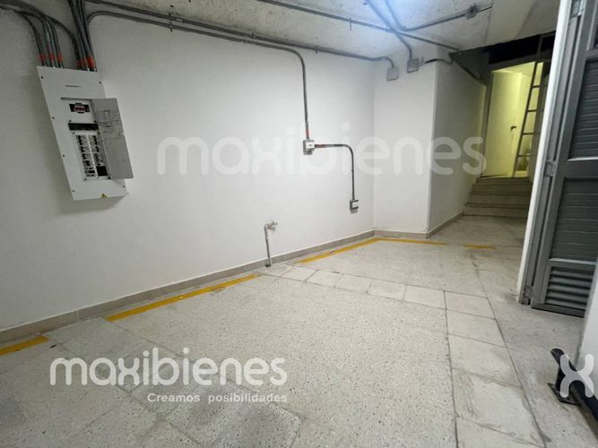 Local en arriendo en Cordoba, Medellín, 400 m² · foto 2 de 7