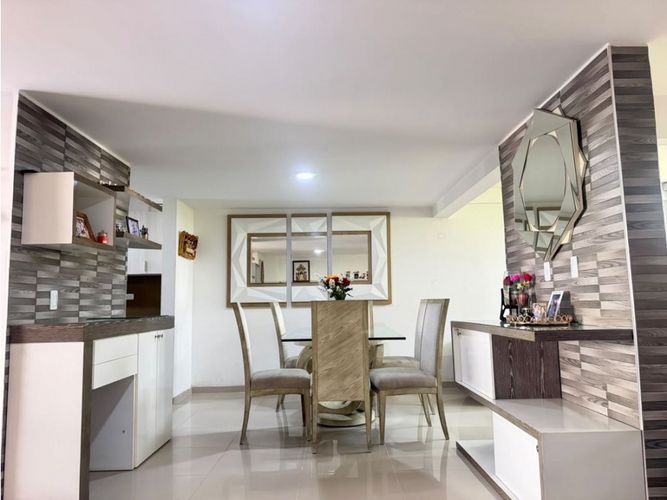 Casa de 4 alcobas en venta en La Carolina, Cali, 232 m² · foto 8 de 24