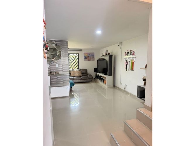 Casa de 4 alcobas en venta en La Carolina, Cali, 232 m² · foto 12 de 24