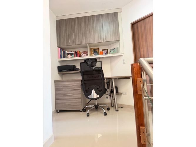 Casa de 4 alcobas en venta en La Carolina, Cali, 232 m² · foto 14 de 24