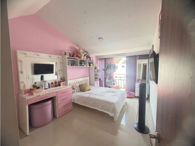 Casa de 4 alcobas en venta en La Carolina, Cali, 232 m² · foto 18 de 24