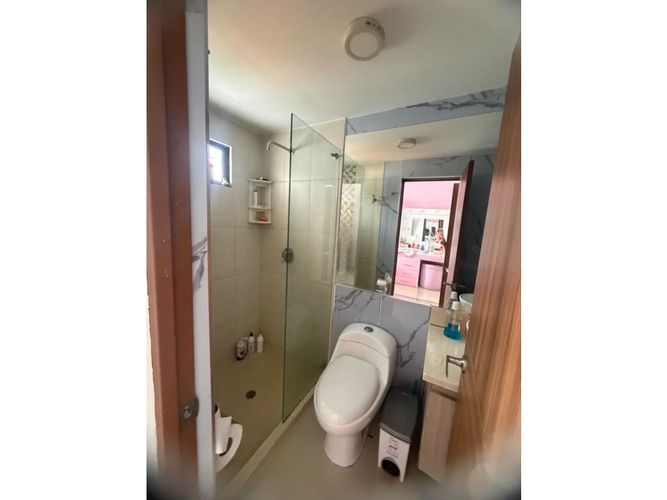 Casa de 4 alcobas en venta en La Carolina, Cali, 232 m² · foto 19 de 24