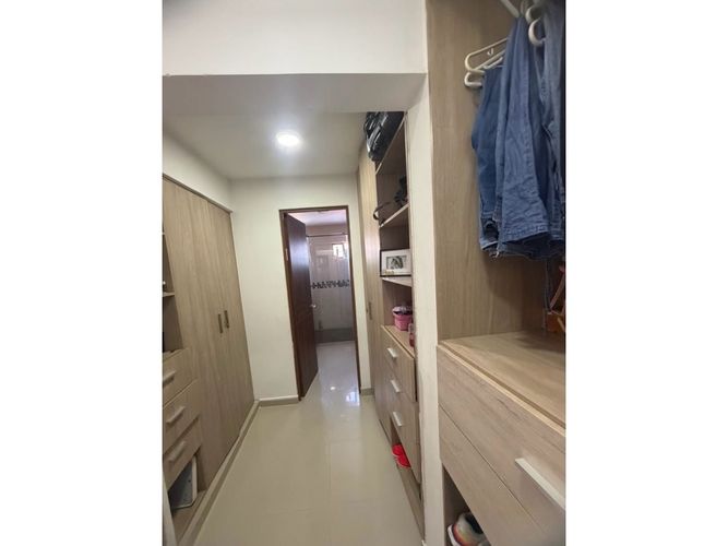 Casa de 4 alcobas en venta en La Carolina, Cali, 232 m² · foto 21 de 24