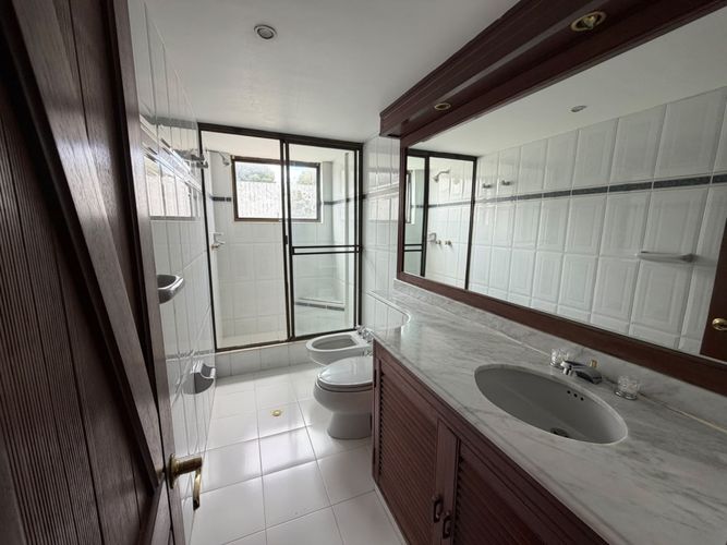 Apartamento de 3 alcobas en venta en Niza, Bogotá, 160 m² · foto 13 de 15