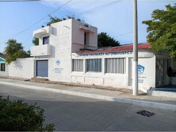 Casa de 5 alcobas en venta en Punta Brava, Puerto Colombia, 450 m² · foto 2 de 23