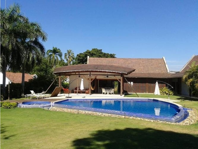 Casa de 4 alcobas en venta en Bosques De Peñalisa, Ricaurte, 455 m² · foto 2 de 18