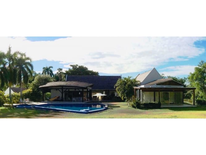 Casa de 4 alcobas en venta en Bosques De Peñalisa, Ricaurte, 455 m² · foto 16 de 18