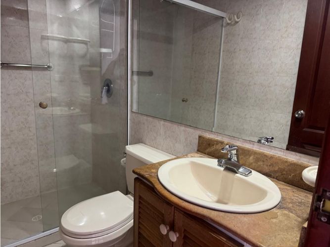 Apartamento de 3 alcobas en venta en Castropol, Medellín, 255 m² · foto 19 de 24
