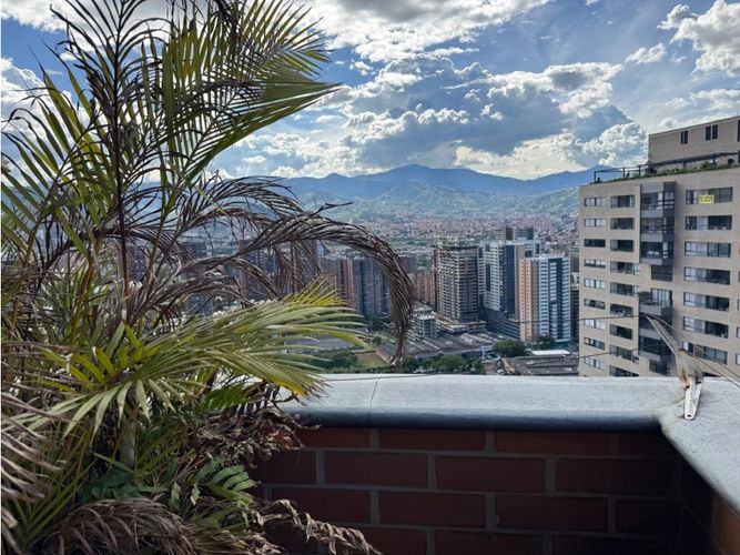 Apartamento de 3 alcobas en venta en Castropol, Medellín, 255 m² · foto 21 de 24