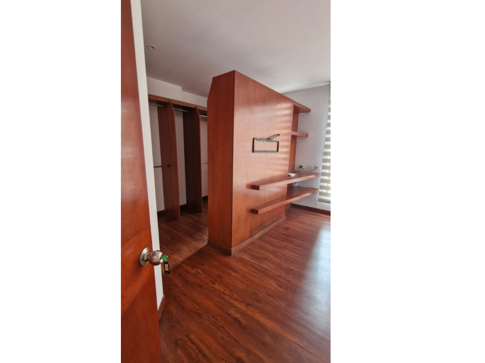 Apartamento en venta en El Virrey, Bogotá · foto 8 de 24