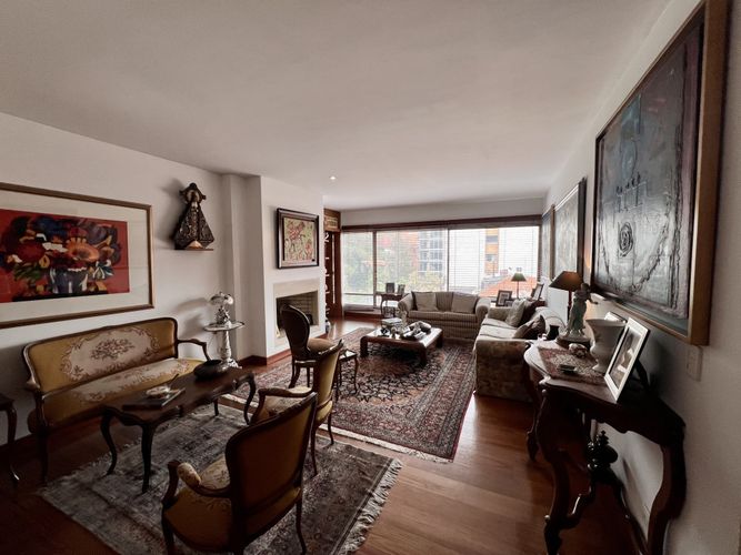 Apartamento en venta en Chico Norte, Bogotá · foto 2 de 24