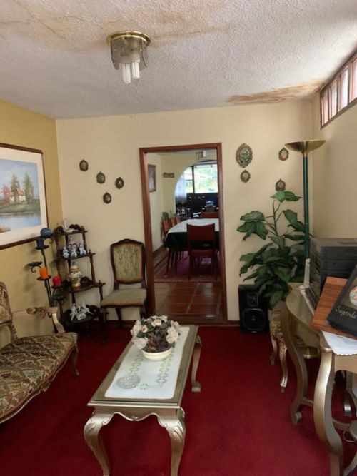 Casa de 6 alcobas en venta en Acacias, Bogotá, 190 m² · foto 2 de 24