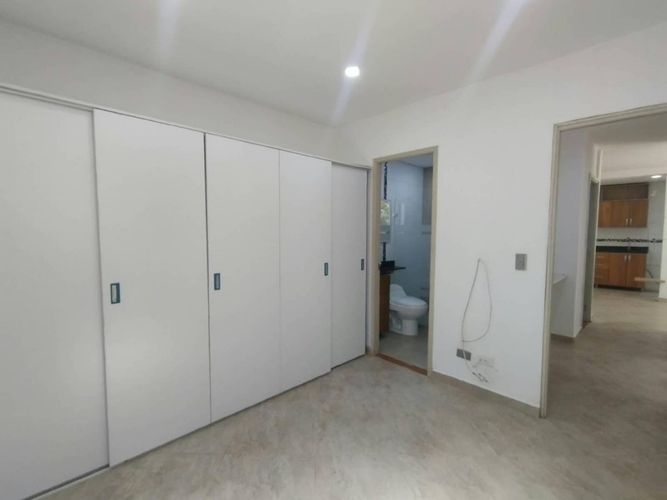Apartamento de 3 alcobas en arriendo en Loma De San Jose, Sabaneta, 55 m² · foto 11 de 23