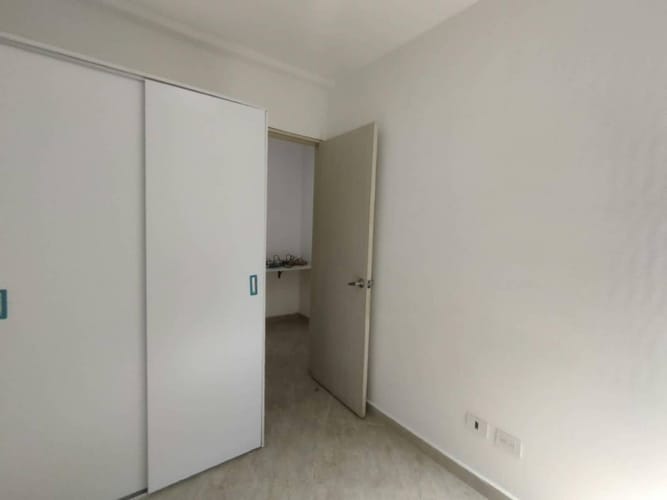 Apartamento de 3 alcobas en arriendo en Loma De San Jose, Sabaneta, 55 m² · foto 15 de 23
