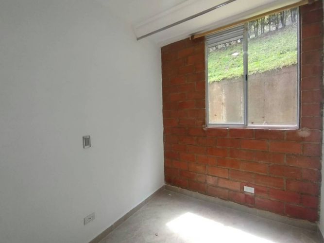 Apartamento de 3 alcobas en arriendo en Loma De San Jose, Sabaneta, 55 m² · foto 17 de 23