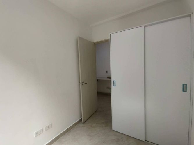 Apartamento de 3 alcobas en arriendo en Loma De San Jose, Sabaneta, 55 m² · foto 18 de 23