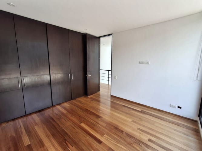 Casa de 4 alcobas en venta en El Virrey, Bogotá, 260 m² · foto 9 de 24