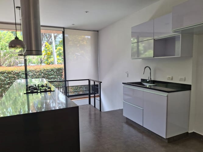 Casa de 4 alcobas en venta en El Virrey, Bogotá, 260 m² · foto 19 de 24