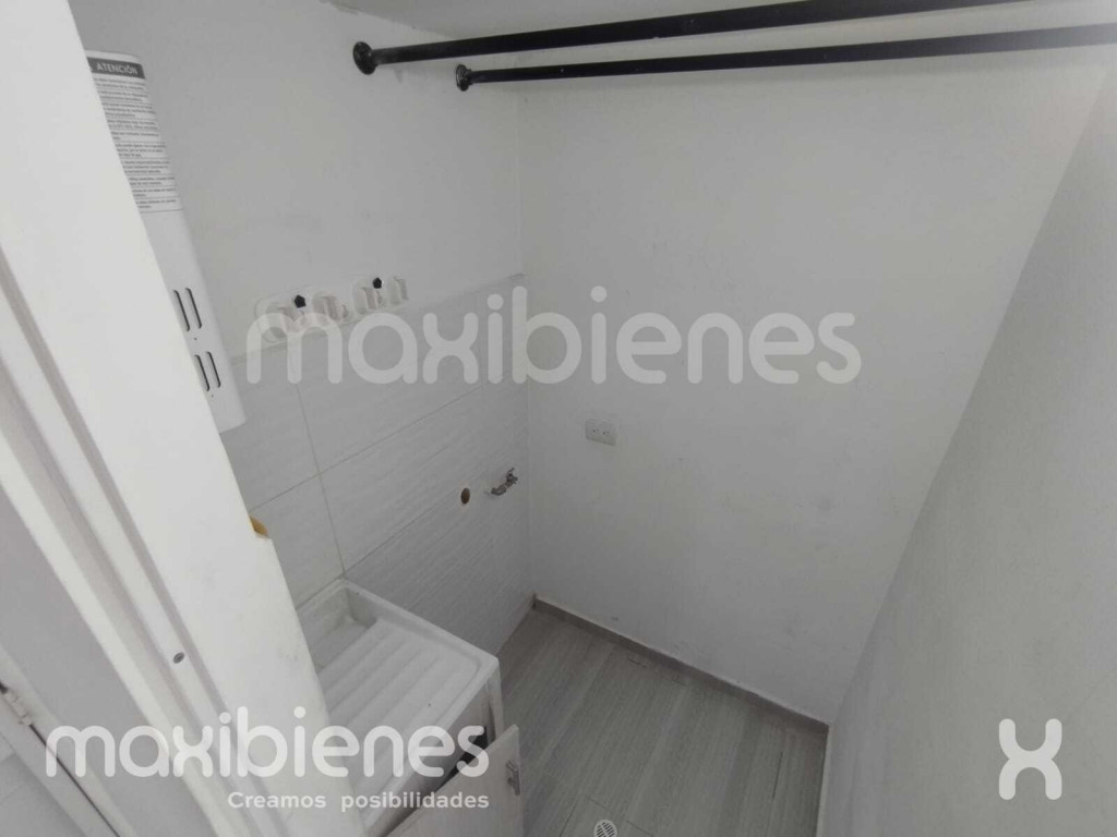 Apartamento en venta en Pajarito, Medellín · foto 4 de 14