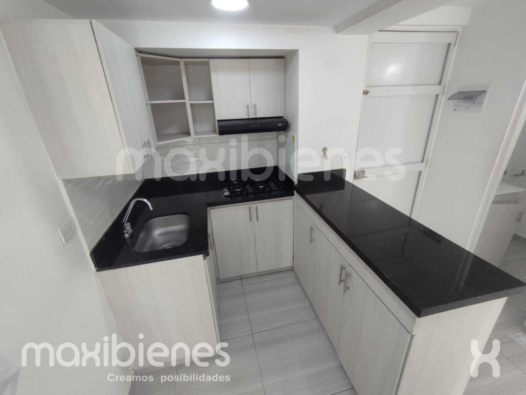 Apartamento en venta en Pajarito, Medellín · foto 6 de 14