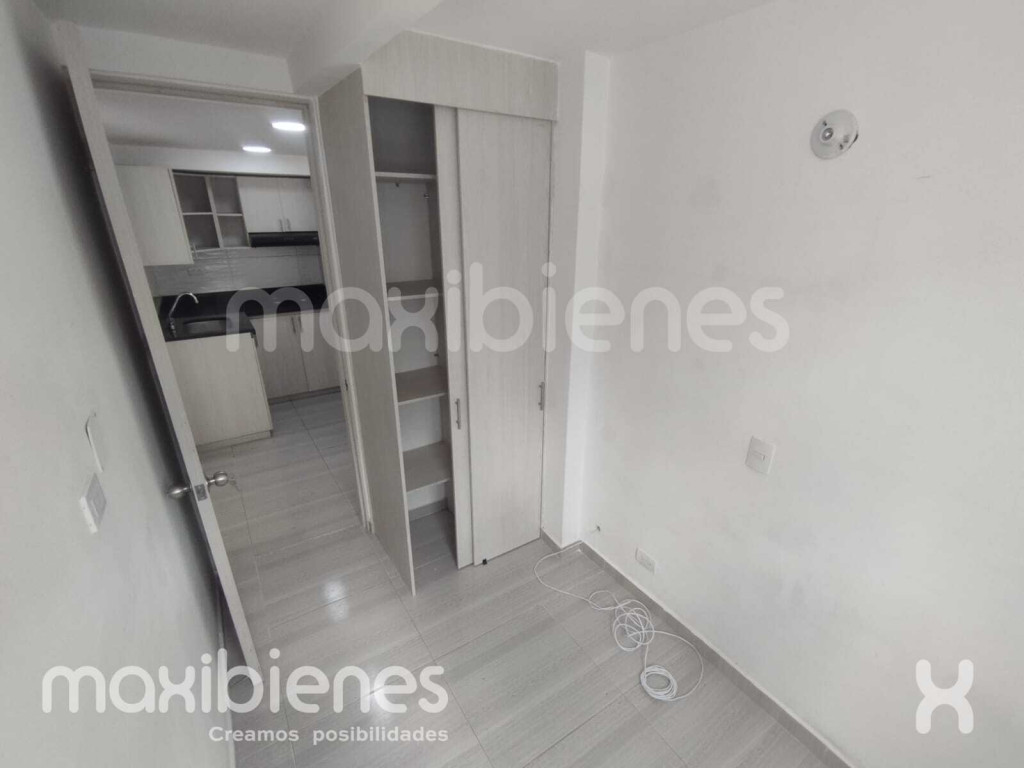 Apartamento en venta en Pajarito, Medellín · foto 8 de 14