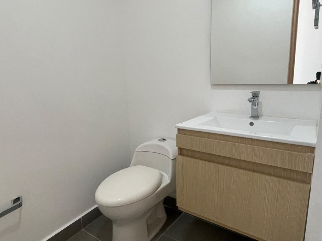 Apartamento en arriendo en Loma De Las Brujas, Envigado · foto 8 de 24