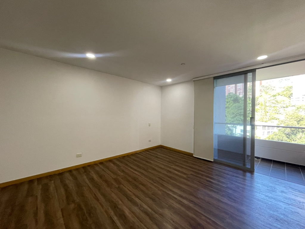 Apartamento en arriendo en Loma De Las Brujas, Envigado · foto 15 de 24