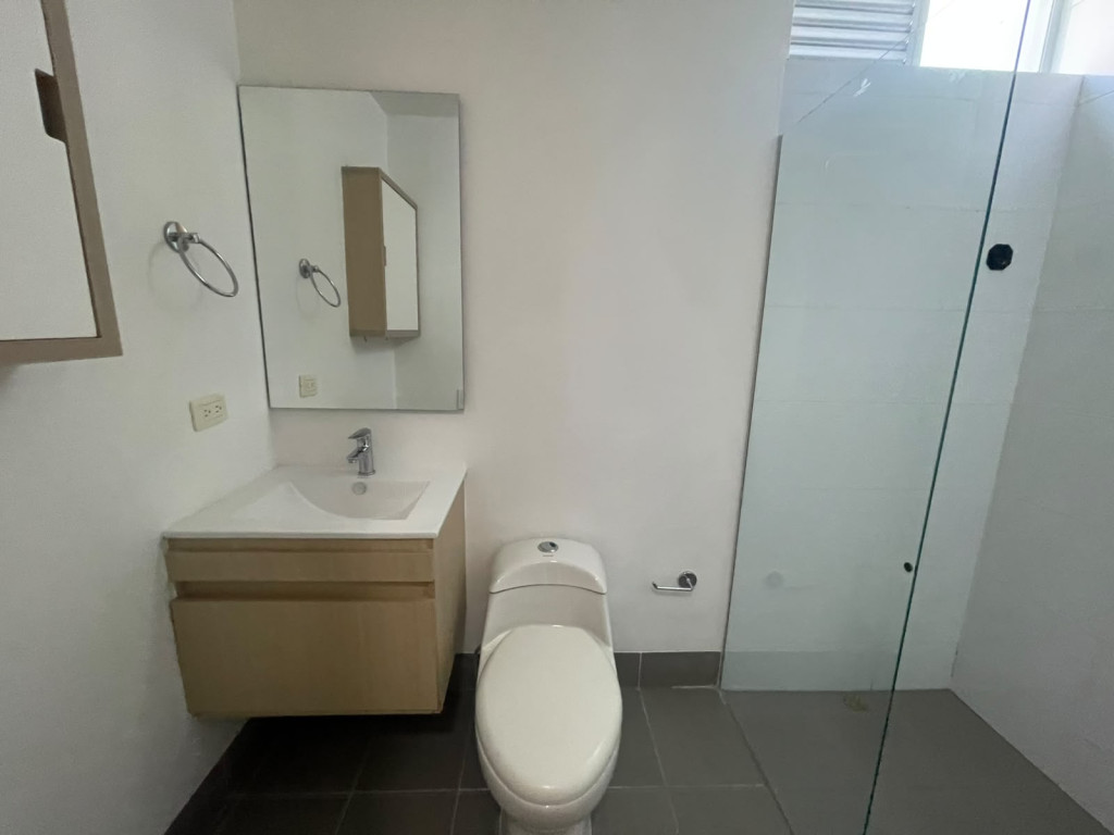 Apartamento en arriendo en Loma De Las Brujas, Envigado · foto 17 de 24
