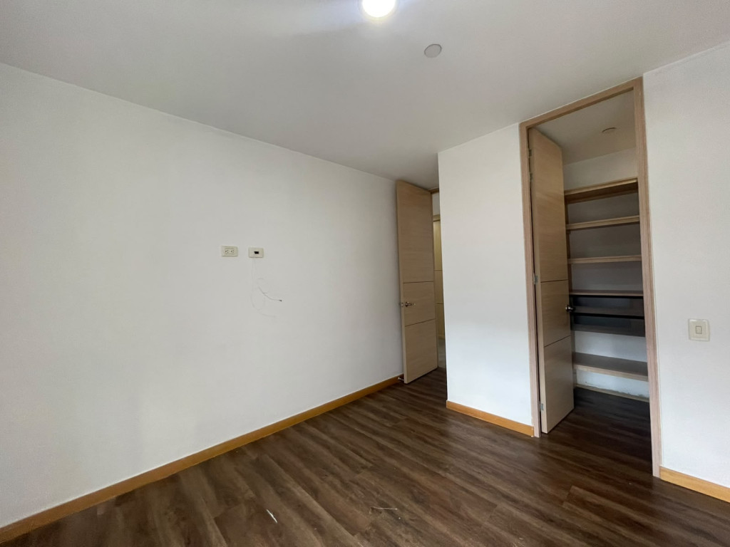 Apartamento en arriendo en Loma De Las Brujas, Envigado · foto 18 de 24