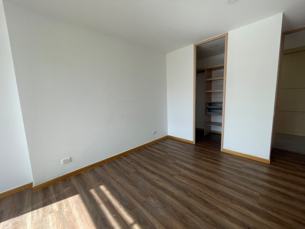 Apartamento en arriendo en Loma De Las Brujas, Envigado · foto 24 de 24