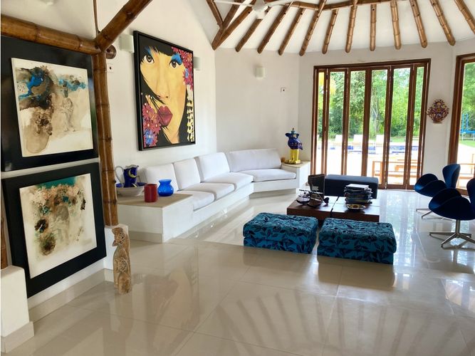 Casa de 4 alcobas en venta en Ricaurte, 400 m² · foto 6 de 15