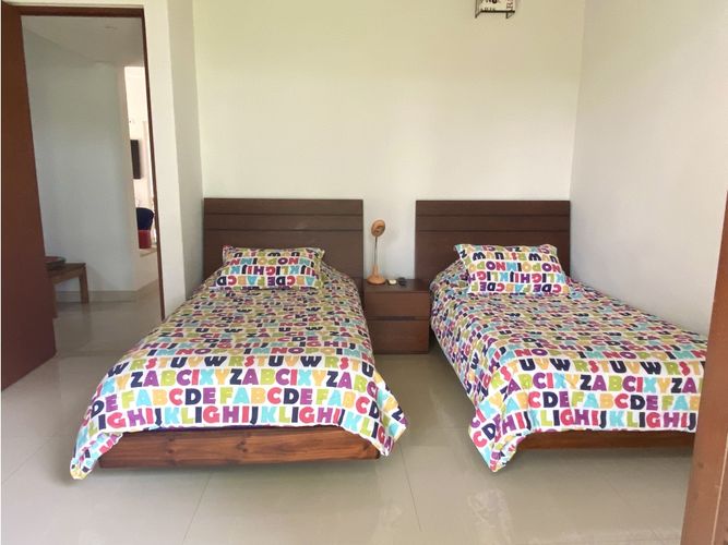 Casa de 4 alcobas en venta en Ricaurte, 400 m² · foto 9 de 15