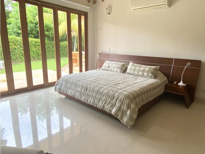 Casa de 4 alcobas en venta en Ricaurte, 400 m² · foto 11 de 15
