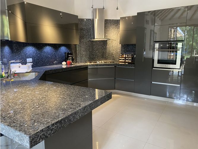 Casa de 4 alcobas en venta en Ricaurte, 400 m² · foto 12 de 15