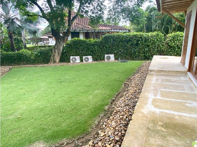 Casa de 4 alcobas en venta en Ricaurte, 400 m² · foto 14 de 15