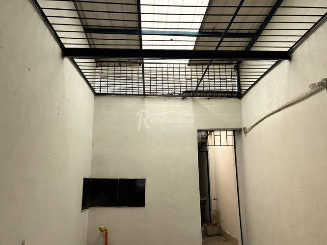 Bodega en arriendo en El Salvador, Medellín, 70 m² · foto 4 de 20