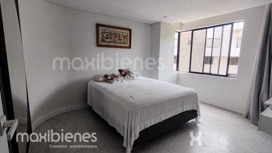 Apartamento de 4 alcobas en venta en El Diamante No. 2, Medellín, 420 m² · foto 9 de 24