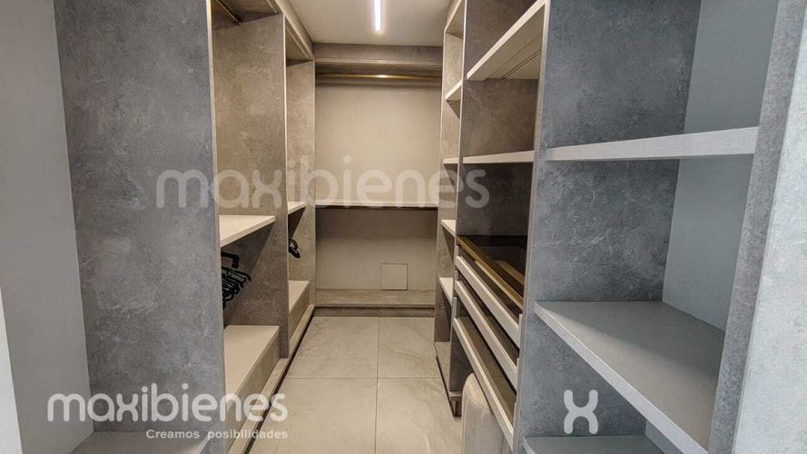 Apartamento de 4 alcobas en venta en El Diamante No. 2, Medellín, 420 m² · foto 12 de 24