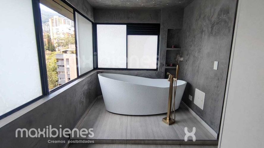 Apartamento de 4 alcobas en venta en El Diamante No. 2, Medellín, 420 m² · foto 20 de 24