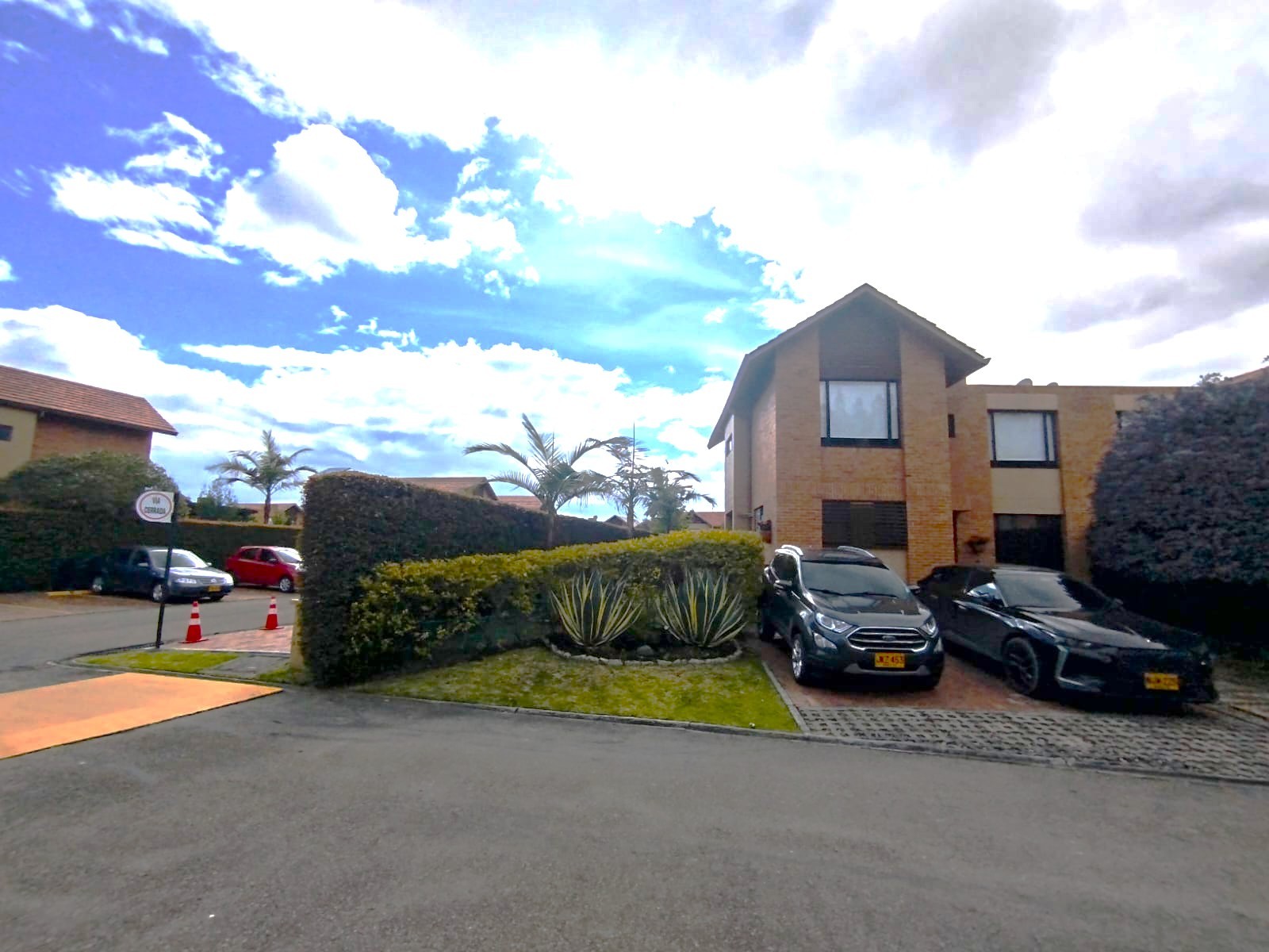 House for rent in Hacienda Fontanar, Chía
