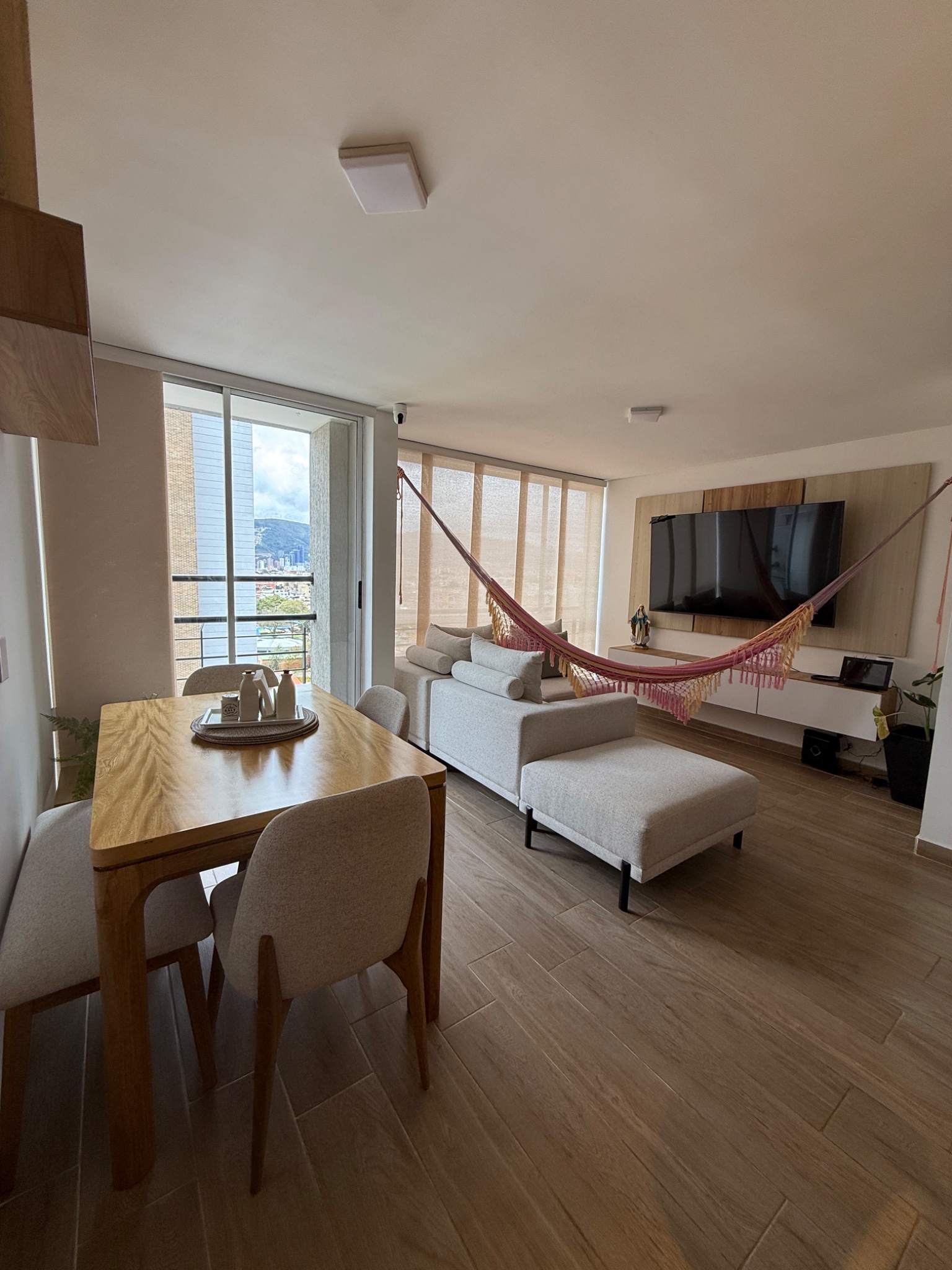 Apartamento en venta en Granada Norte, Bogotá · foto 9 de 17