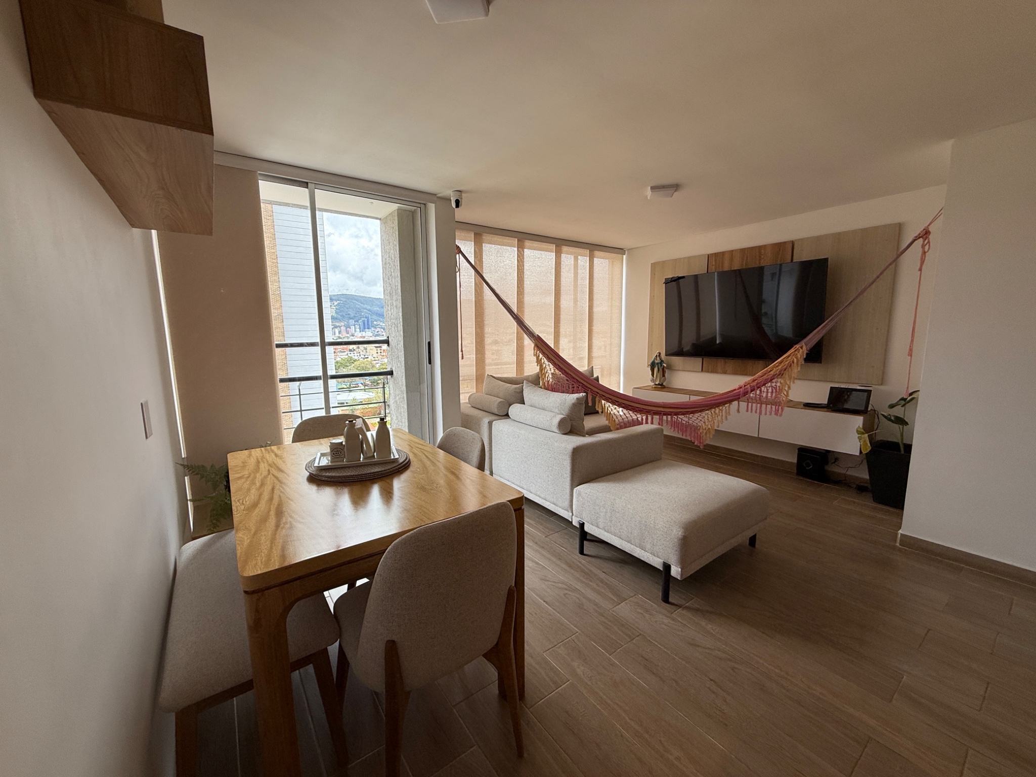 Apartamento en venta en Granada Norte, Bogotá · foto 7 de 17