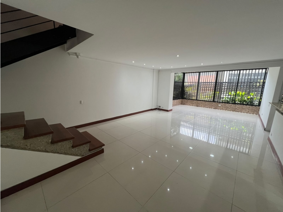 Casa en arriendo en Las Palmas, Medellín · foto 5 de 24