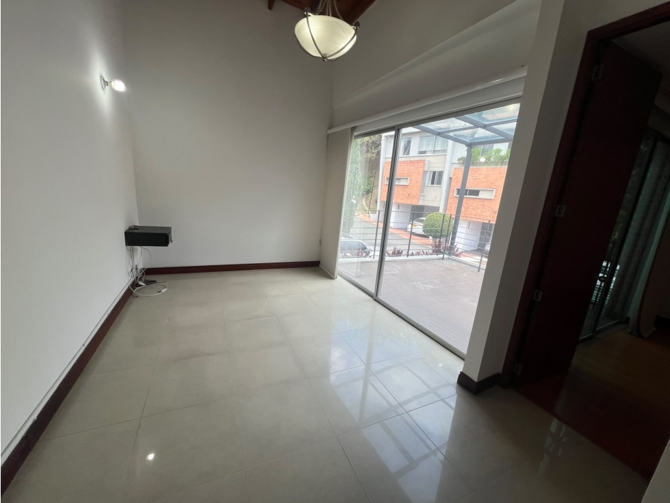 Casa en arriendo en Las Palmas, Medellín · foto 13 de 24