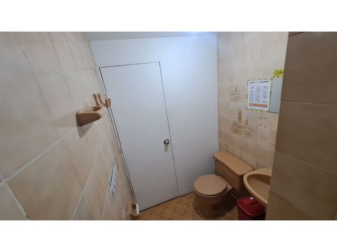 Local en venta en Glorieta Pilsen, Itagüí, 282 m² · foto 8 de 16